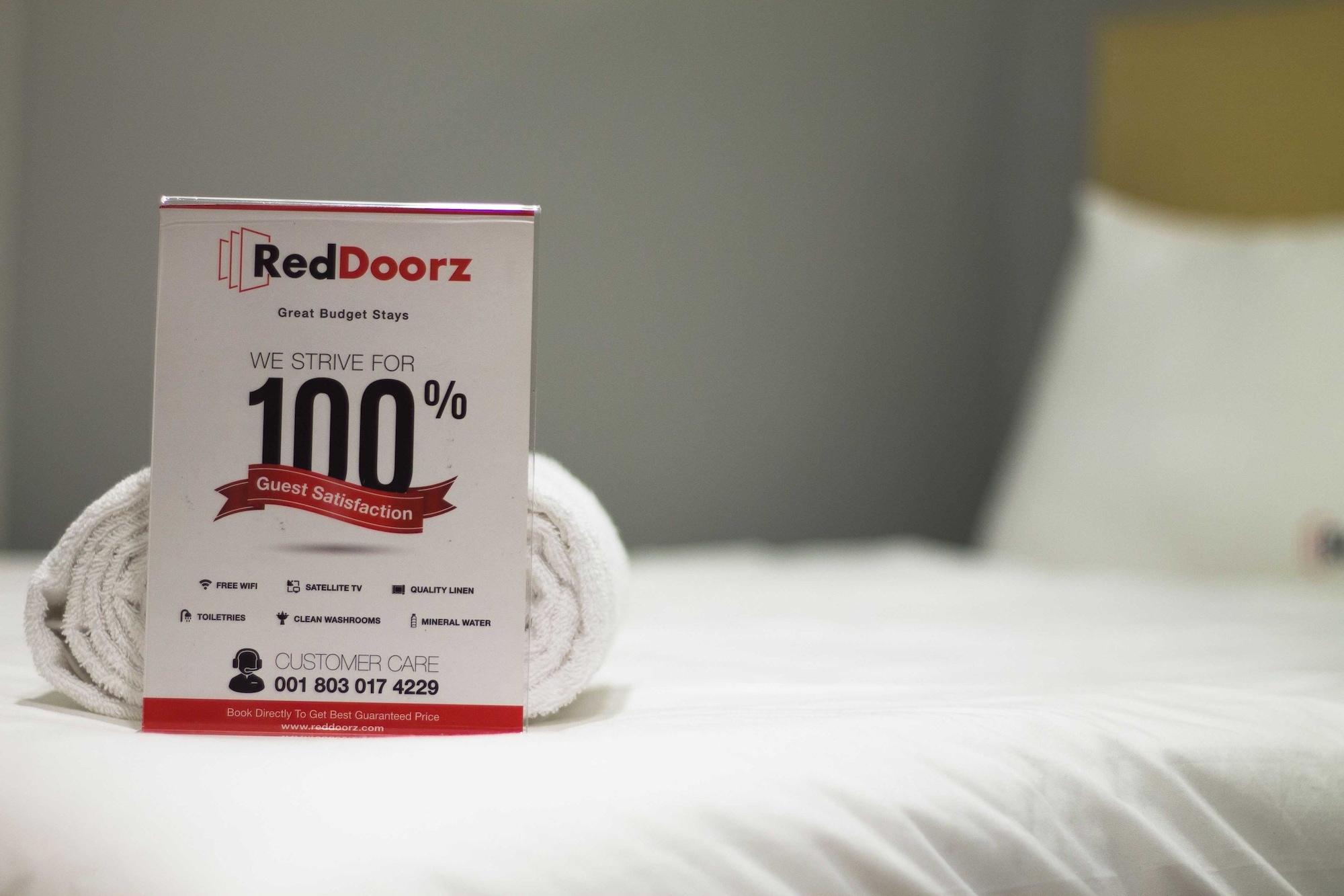 Reddoorz Plus @ Setiabudi Tengah Cakarta Dış mekan fotoğraf