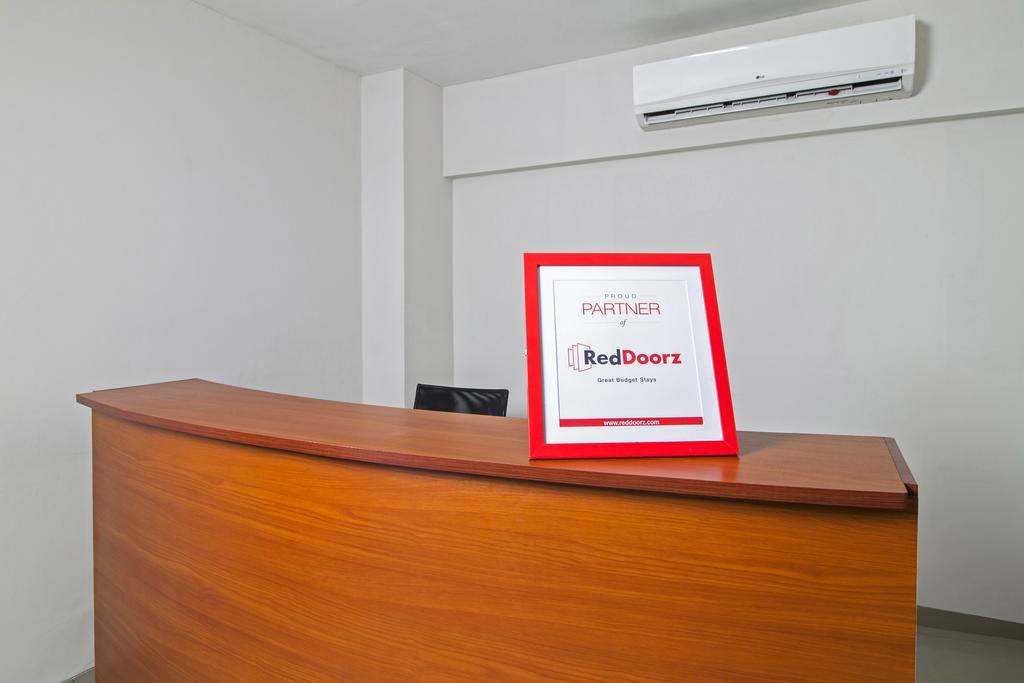 Reddoorz Plus @ Setiabudi Tengah Cakarta Dış mekan fotoğraf
